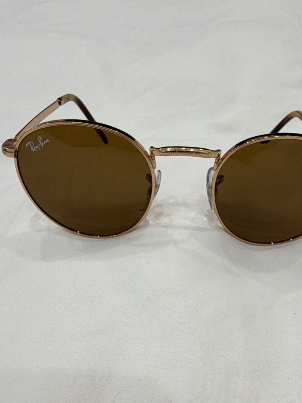 Ray-Ban RB3637 Round Gold Frame Brown Classic Lens Sunglasses 47mm Italy